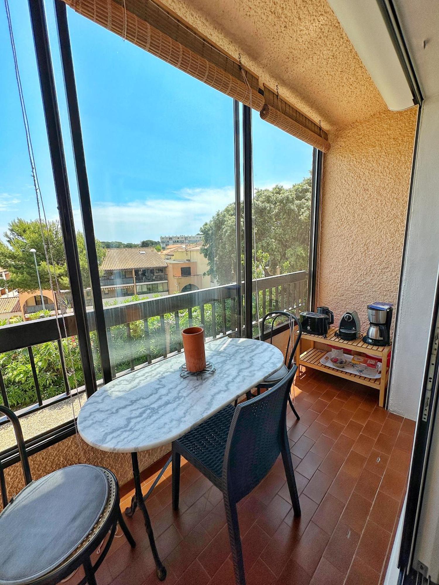 Grand Studio Avec Piscine Presqu'Ile De Giens Hyères Esterno foto