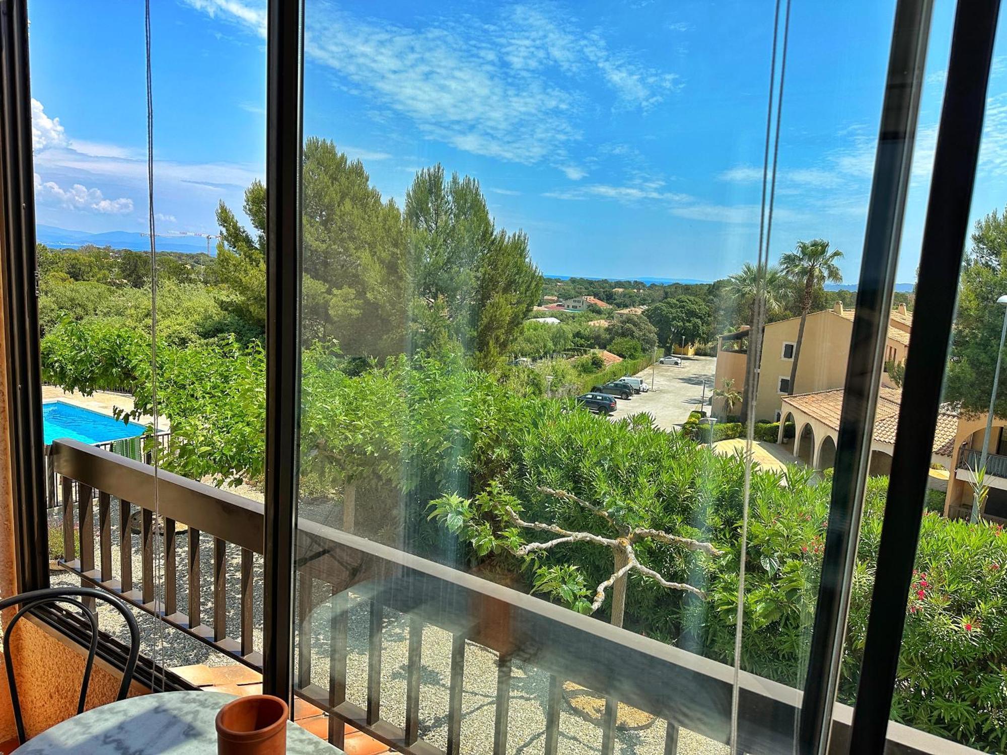 Grand Studio Avec Piscine Presqu'Ile De Giens Hyères Esterno foto